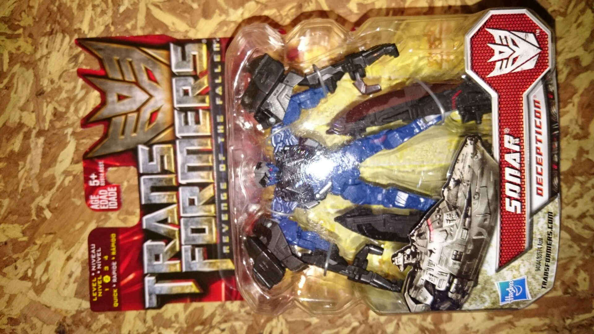 Sonar - Hasbro (transformers ROTF) action figure collectible [Barcode 653569450320] - Main Image 1