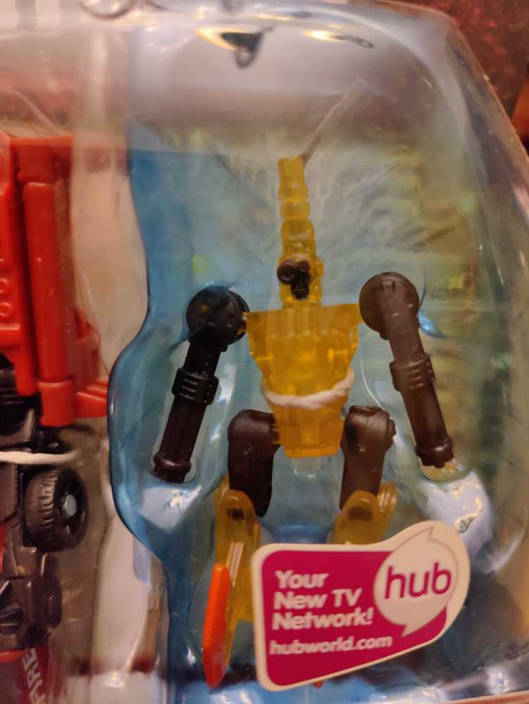 Smolder w/ Chopster - Hasbro (Transformers) action figure collectible [Barcode 653569493518] - Main Image 4