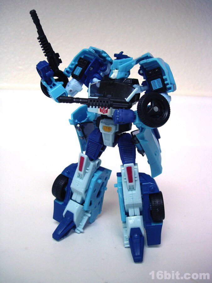 Blurr - Hasbro (Generations) action figure collectible [Barcode 653569516590] - Main Image 2