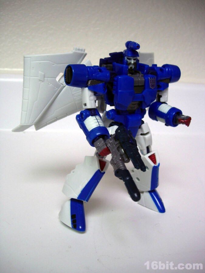 Scourge - Hasbro (Generations) action figure collectible [Barcode 653569565840] - Main Image 2