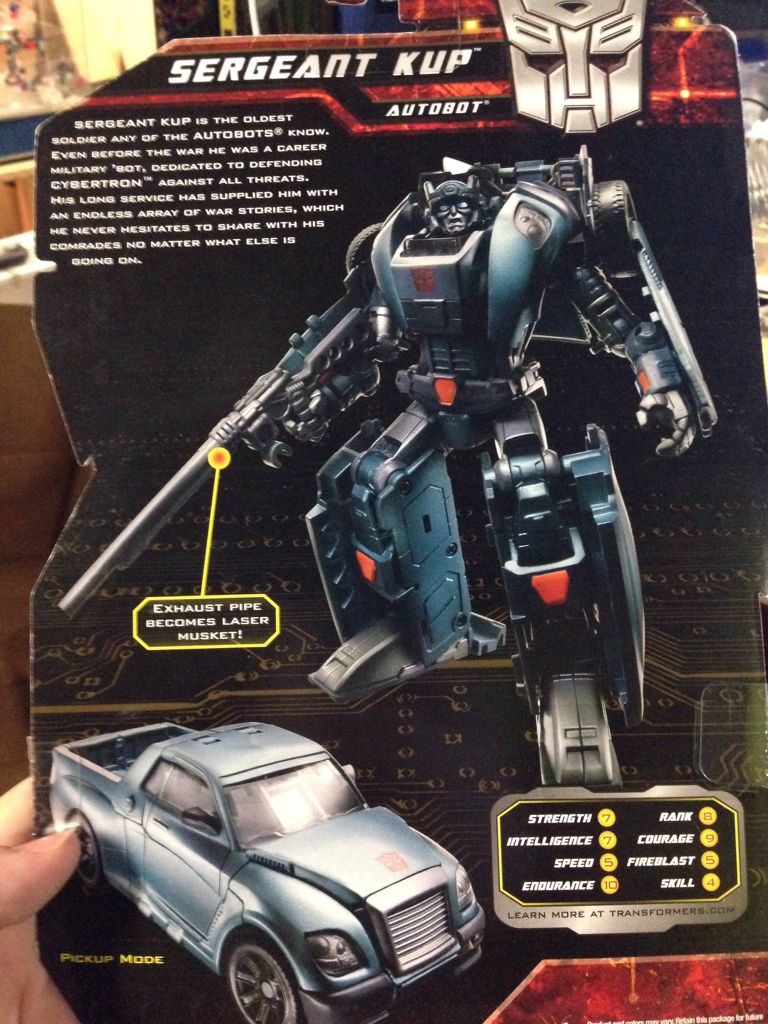 Sergeant Kup - Hasbro (Transformers Generations) action figure collectible [Barcode 653569565857] - Main Image 1