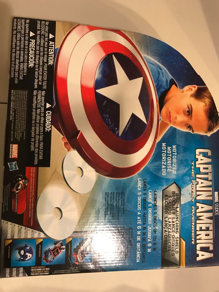 Captain America The First Avenger Disc Launching Shield  action figure collectible [Barcode 653569577836] - Main Image 2