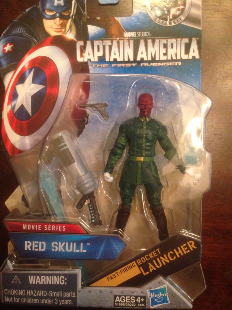 Red Skull - Hasbro (Captain America: The First Avenger) action figure collectible [Barcode 653569587675] - Main Image 2