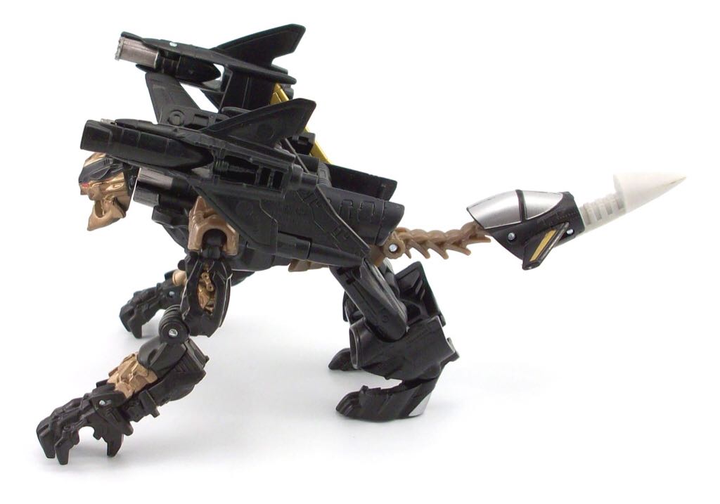 Hatchet - Hasbro (Transformers: Dark Of The Moon) action figure collectible [Barcode 653569593522] - Main Image 2