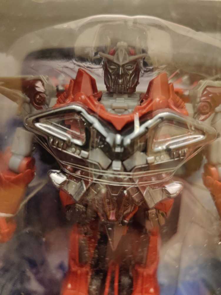 Sentinel Prime DOTM - Hasbro (Voyager) action figure collectible [Barcode 653569594963] - Main Image 2