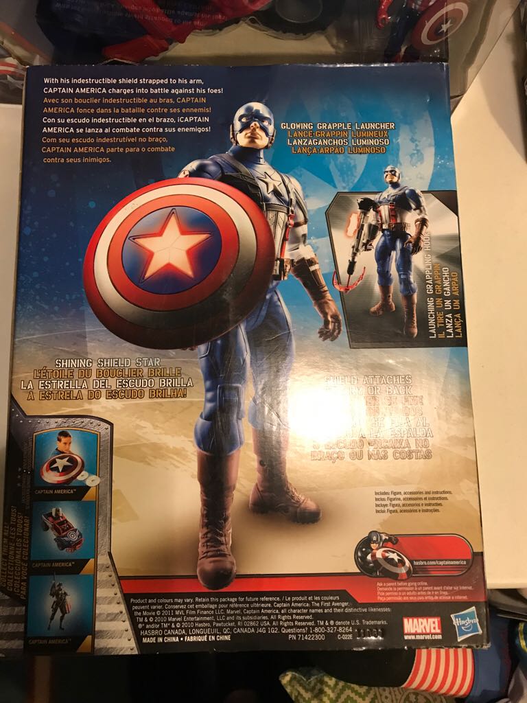 Captain America The First Avenger - Deluxe 12” Captain America  action figure collectible [Barcode 653569601616] - Main Image 2