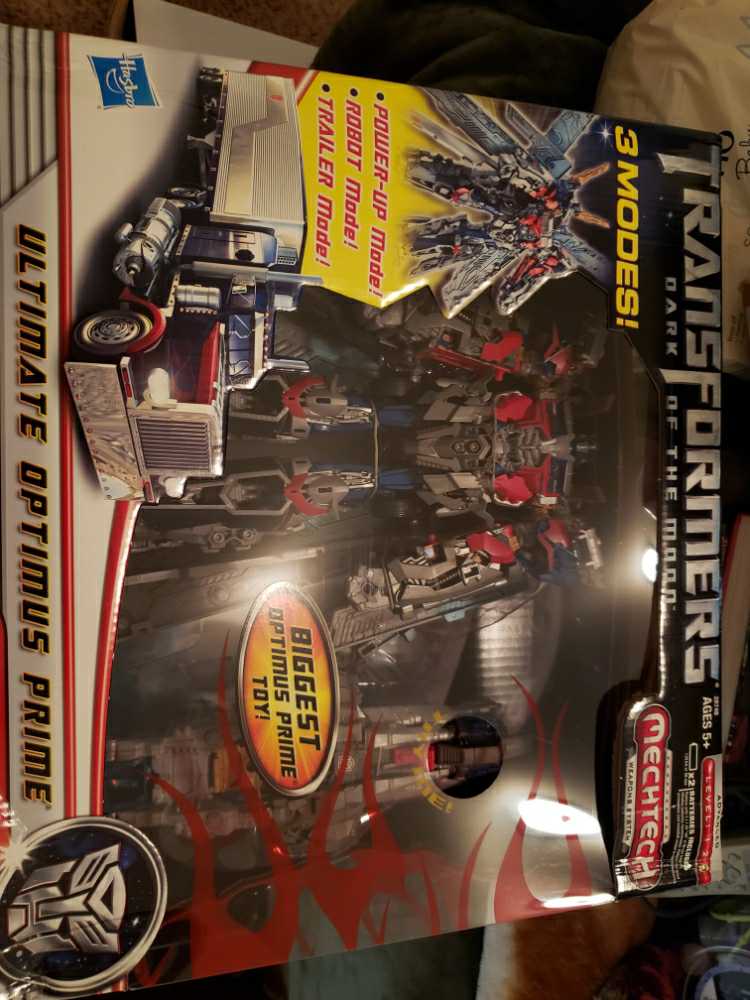 Transformers Dark Of The Moon: Optimus Prime - Hasbro (Transformers Dark Of The Moon) action figure collectible [Barcode 653569601777] - Main Image 3