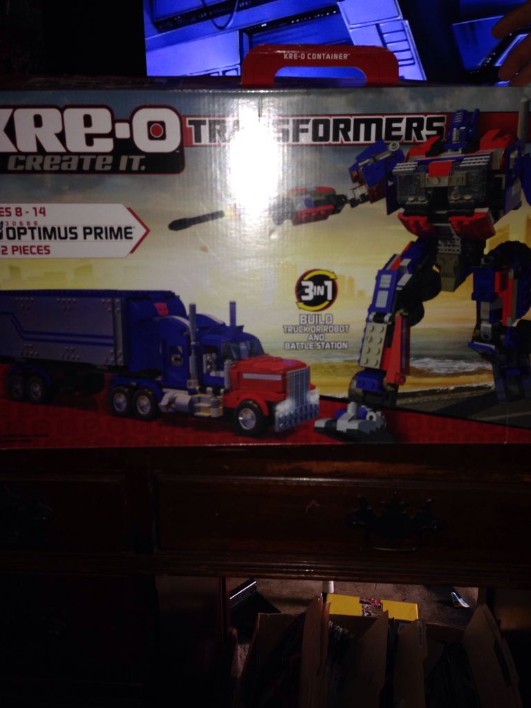 Transformers Optimus Prime 2 - Kreo (Transformers) action figure collectible [Barcode 653569619840] - Main Image 2