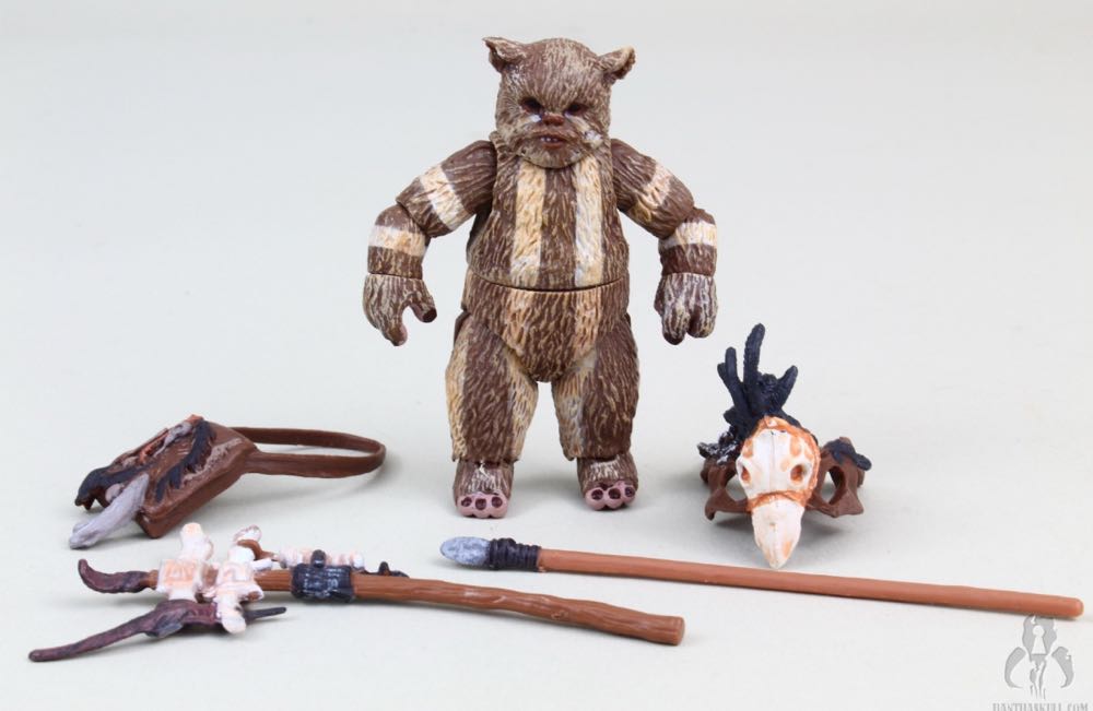 VC55 Logray (Ewok Medicine Man) - Hasbro (Star Wars: Return Of The Jedi) action figure collectible [Barcode 653569622239] - Main Image 3