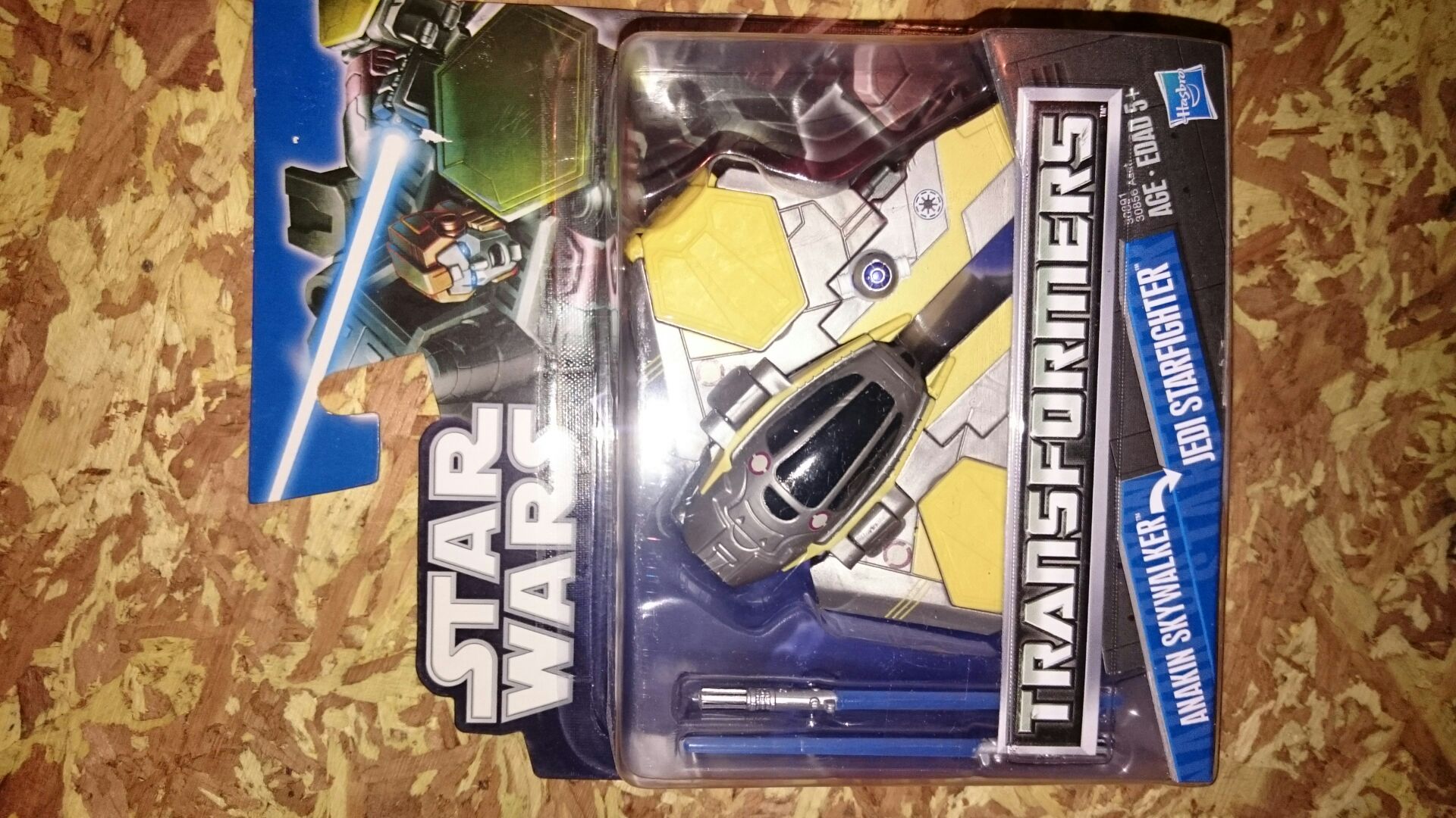 Ultimate Spiderman Crime Fighting Spiderman