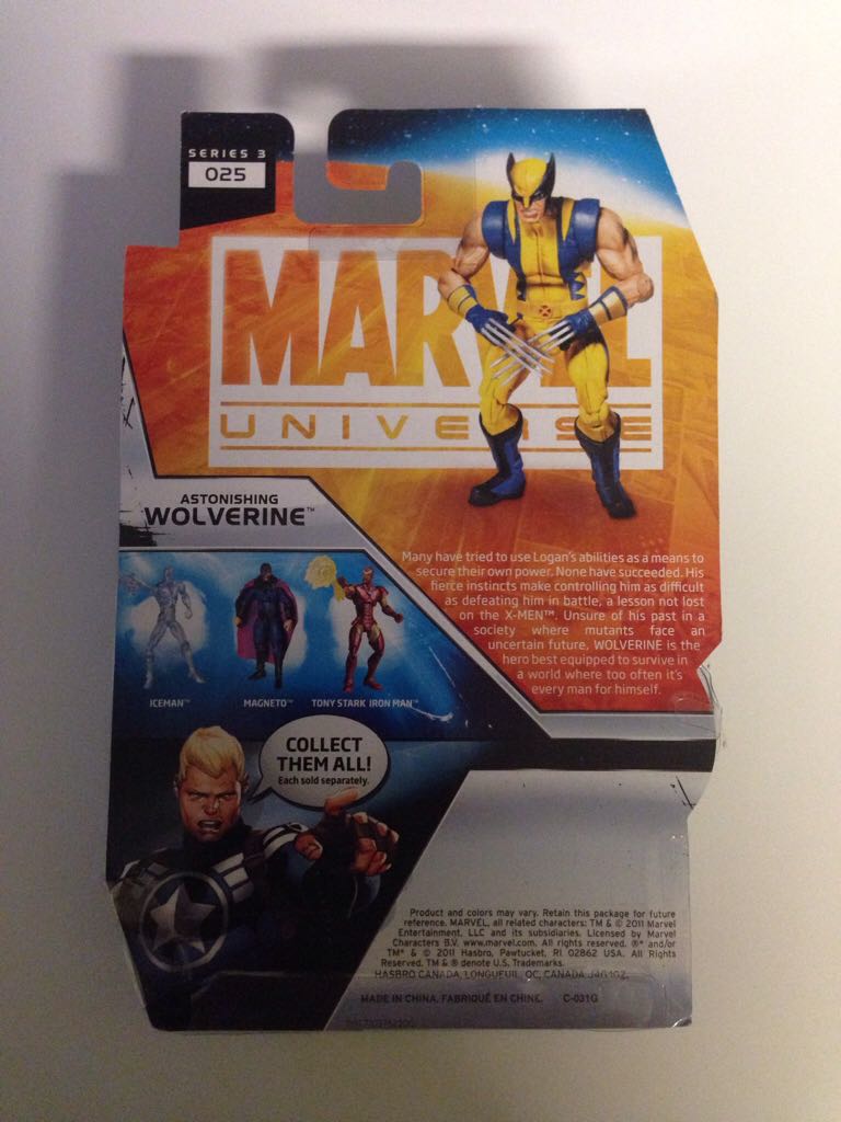 Wolverine (Astonishing) - Hasbro (Marvel Universe) action figure collectible [Barcode 653569638209] - Main Image 2