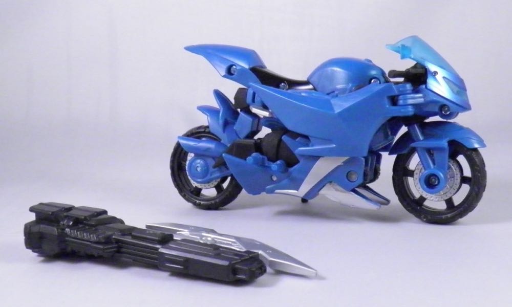 First Edition Arcee - Hasbro (Prime) action figure collectible [Barcode 653569663577] - Main Image 4