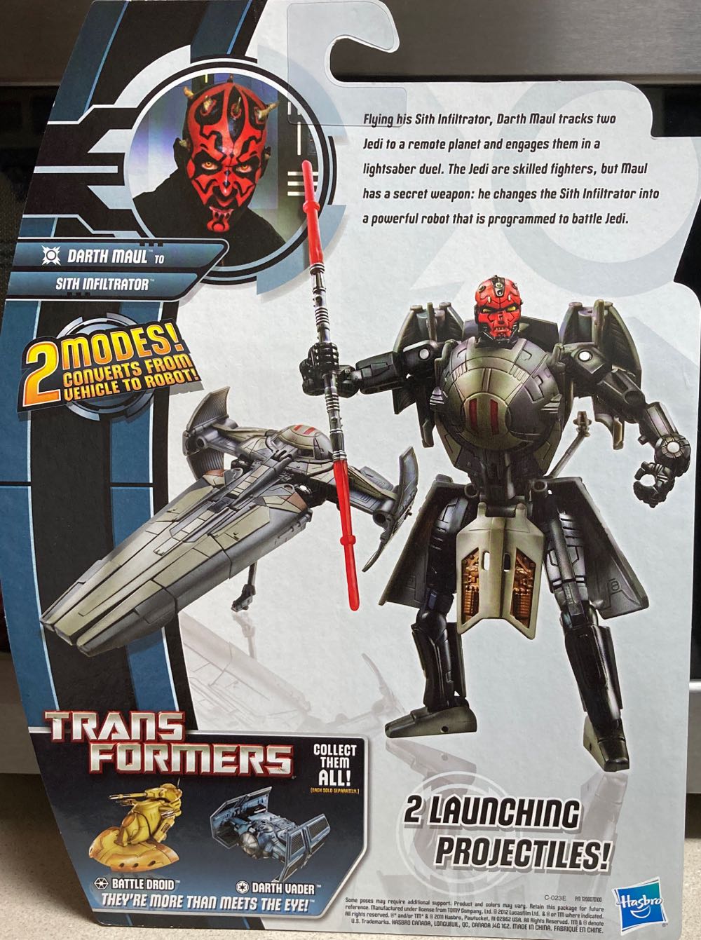 Darth Maul to Sith Infiltrator - Hasbro (Star Wars Transformers Crossovers) action figure collectible [Barcode 653569686521] - Main Image 2