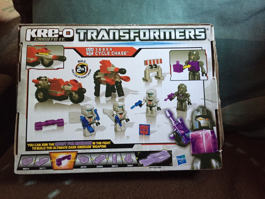 KREO TRANSFORMERS  action figure collectible [Barcode 653569705772] - Main Image 2