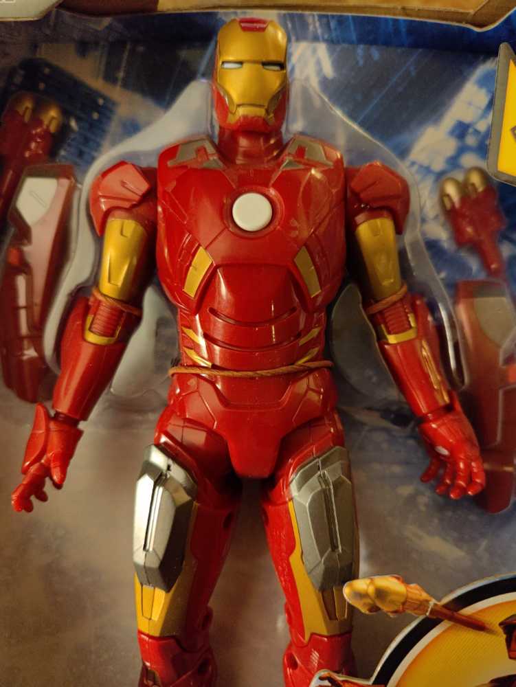 Iron Man Mark VII: Repulsor Strike - Hasbro (The Avengers) action figure collectible [Barcode 653569706274] - Main Image 3