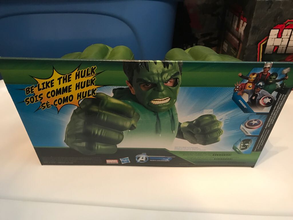 Avengers Movie Hulk Gamma Green Smash Fists  action figure collectible [Barcode 653569721970] - Main Image 2