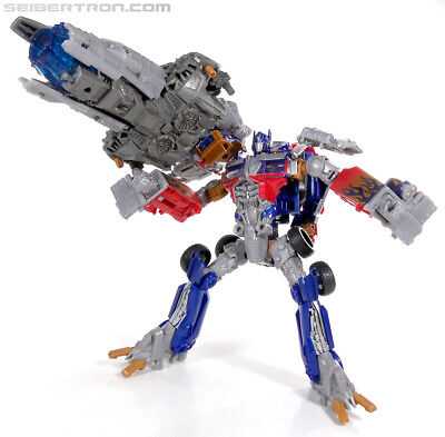 Ultimate Optimus Prime - Hasbro (Transformers Dark Of The Moon) action figure collectible [Barcode 653569729037] - Main Image 3
