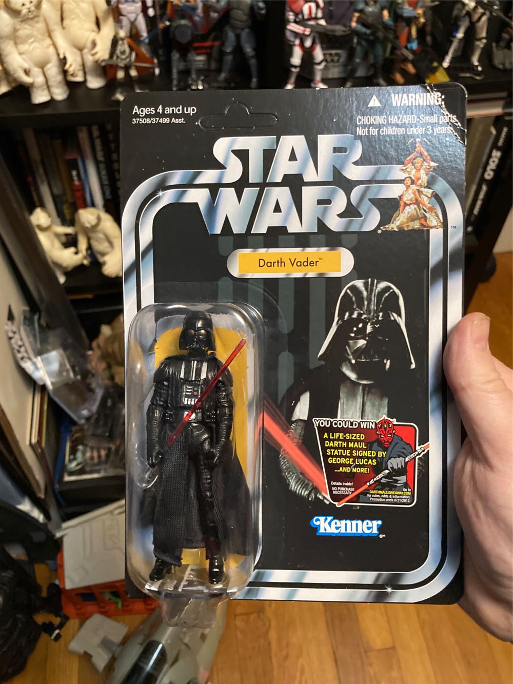 Darth Vader - Hasbro (Star Wars Episode IV A New Hope) action figure collectible [Barcode 653569731870] - Main Image 3