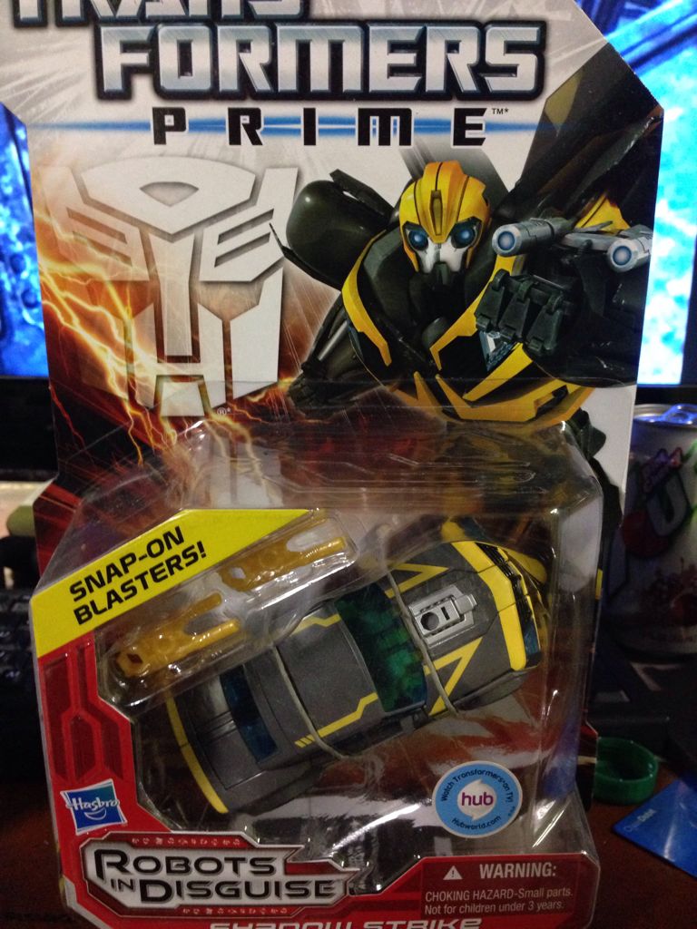 Shadow Strike Bumblebee - Hasbro (Prime) action figure collectible [Barcode 653569744788] - Main Image 1