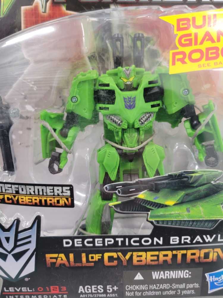 Brawl - Hasbro (Generations War For Cybertron) action figure collectible [Barcode 653569771067] - Main Image 2