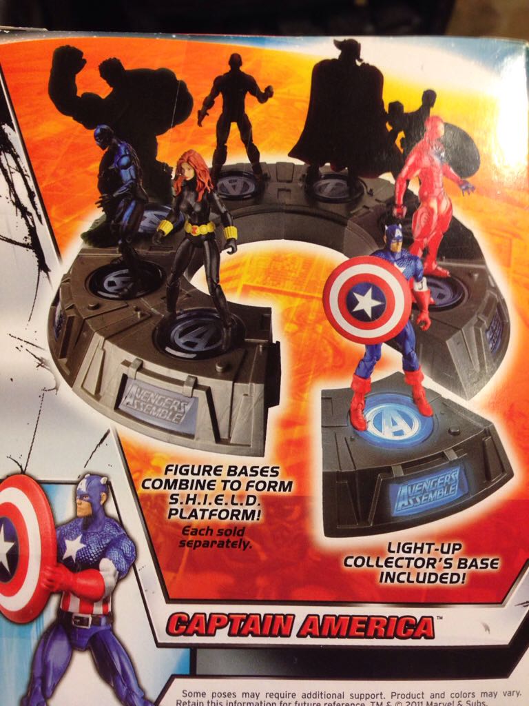 Captin America Light Up - Hasbro (Marvel Universe) action figure collectible [Barcode 653569776604] - Main Image 2