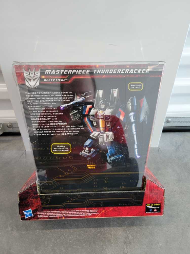 Thundercracker (Toys R Us MP) - Hasbro (Masterpiece) action figure collectible [Barcode 653569776611] - Main Image 3