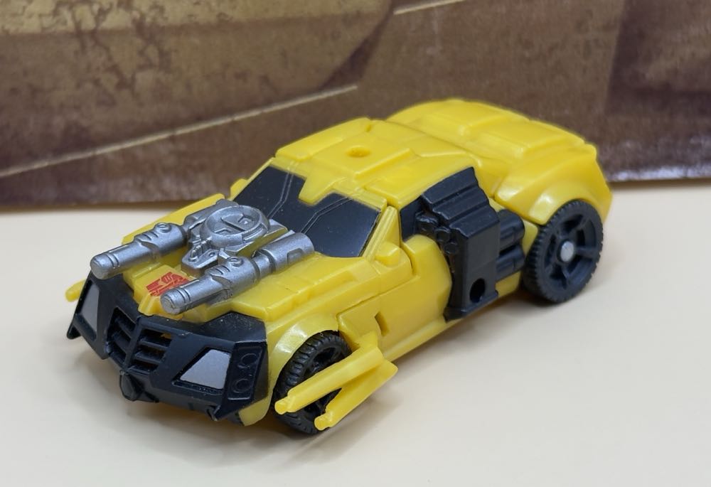 Transformers Prime Cyberverse BEAST HUNTERS Bumblebee - Hasbro (Legion Class) action figure collectible [Barcode 653569796398] - Main Image 2