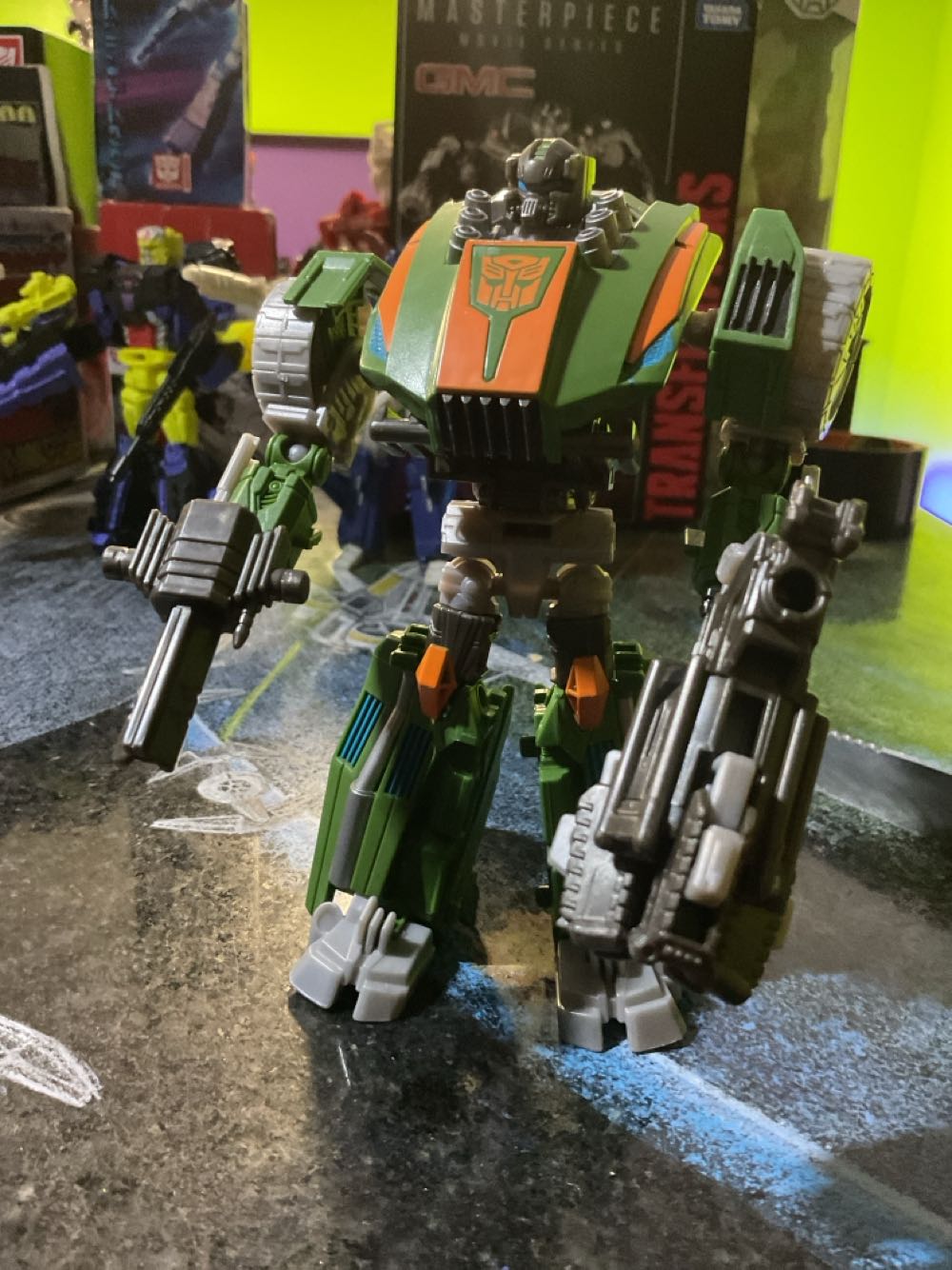 Transformers War/Fall Of Cybertron Roadbuster - Hasbro (Transformers Generations FOC) action figure collectible [Barcode 653569814061] - Main Image 3