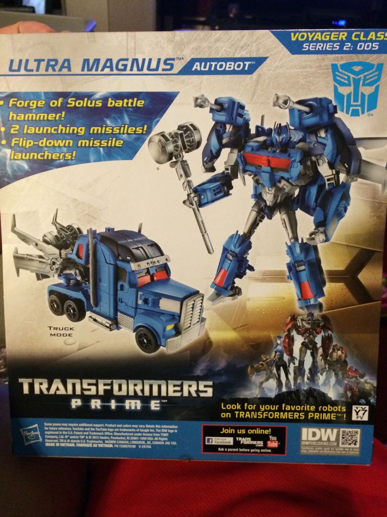 Transformers Prime: Beast Hunters Ultra Magnus - Hasbro (Voyager Class) action figure collectible [Barcode 653569838913] - Main Image 2