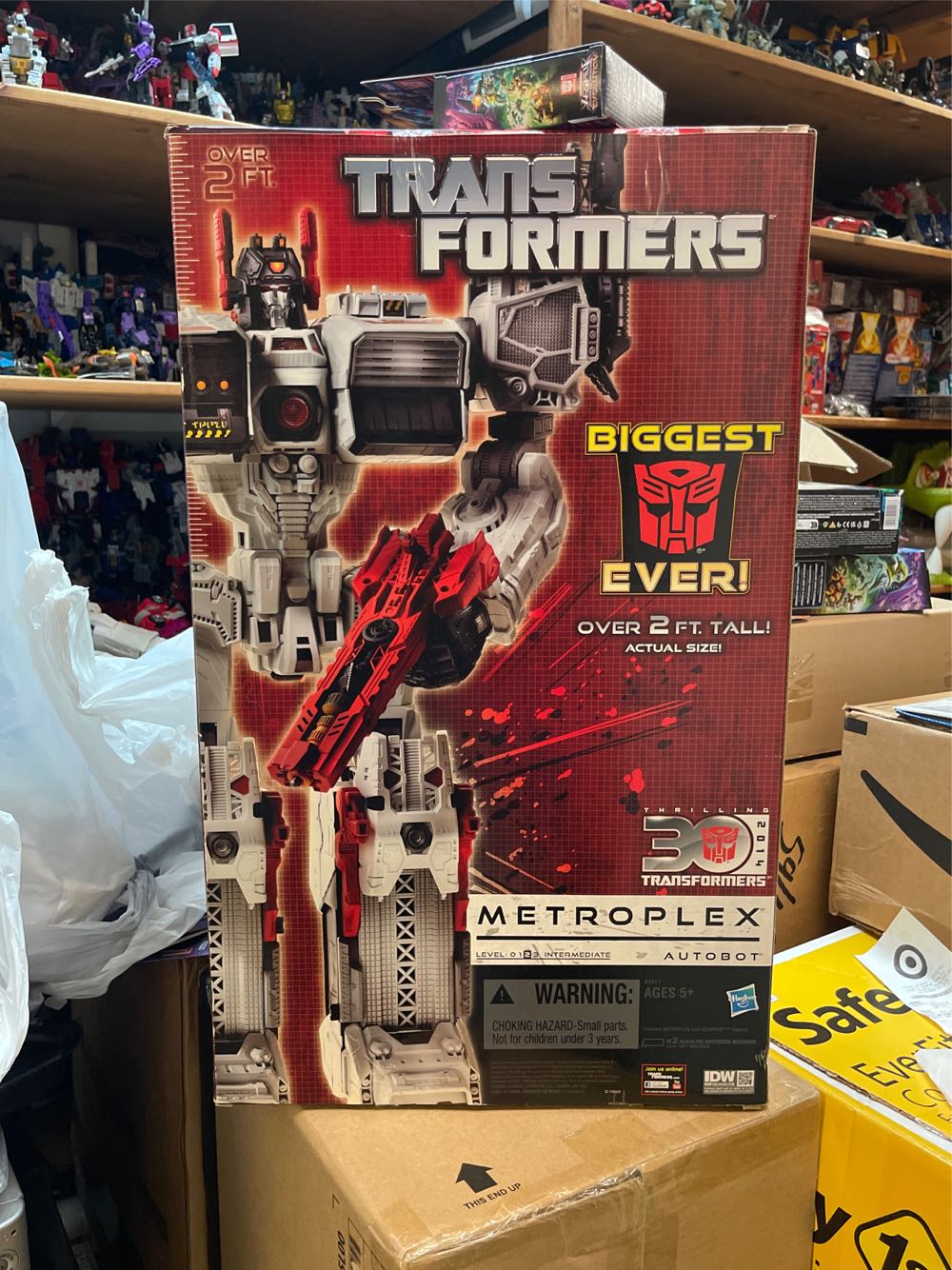 Thrilling 30 Metroplex - Hasbro (Transformers Generations: Thrilling 30) action figure collectible [Barcode 653569874577] - Main Image 3
