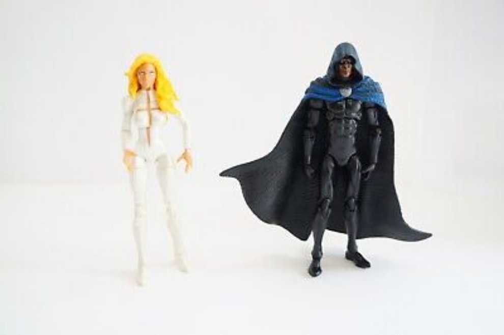 CLOAK - Hasbro (Marvel Universe 3.75”) action figure collectible [Barcode 653569889212] - Main Image 3