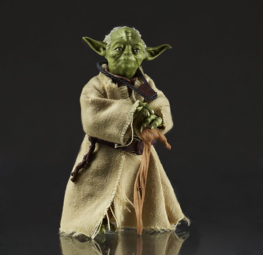 Yoda - Hasbro (Empire Strikes Back) action figure collectible [Barcode 653569896944] - Main Image 2