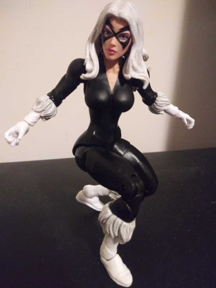 Black Cat - Hasbro (Marvel Legends) action figure collectible [Barcode 653569919285] - Main Image 3