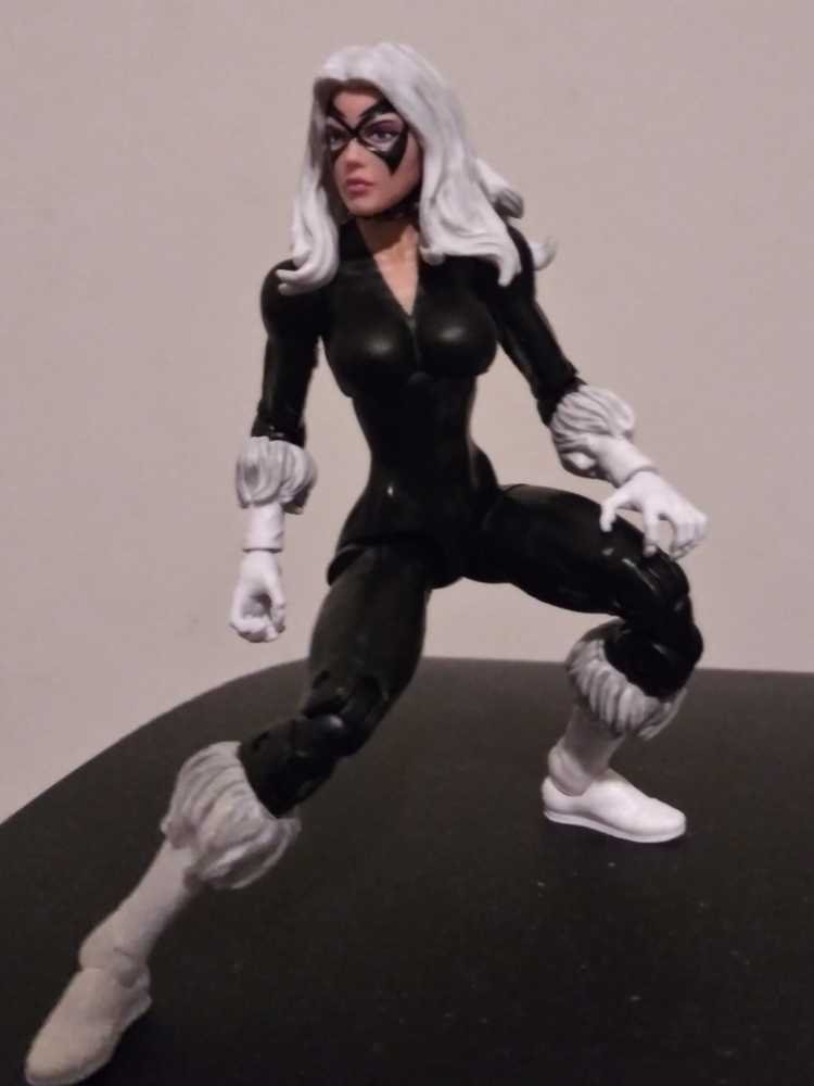 Black Cat - Hasbro (Marvel Legends) action figure collectible [Barcode 653569919285] - Main Image 4