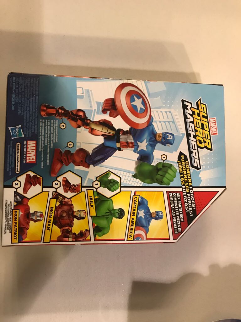 Marvel Super Hero Mashers - Captain America  action figure collectible [Barcode 653569922902] - Main Image 2