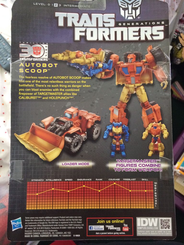 Scoop w/ Caliburst & Holepunch - Hasbro (The Transformers) action figure collectible [Barcode 653569923787] - Main Image 2