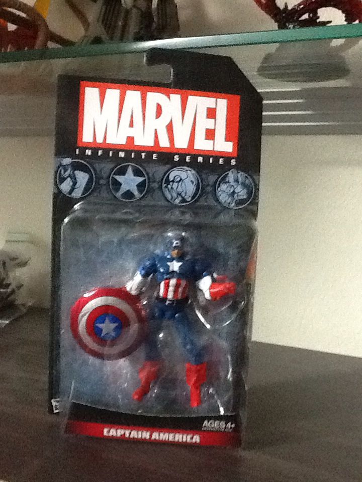Captain America - Hasbro (Marvel Infinite Series) action figure collectible [Barcode 653569955368] - Main Image 2