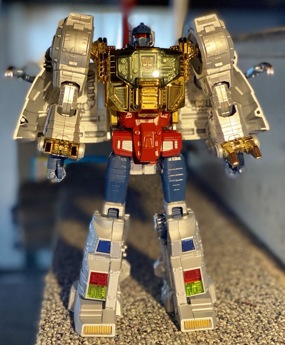 Grimlock - Hasbro (The Transformers) action figure collectible [Barcode 653569990215] - Main Image 3