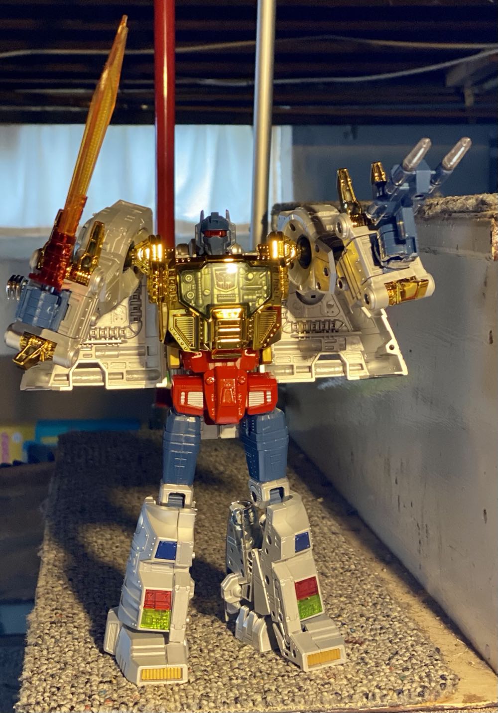 Grimlock - Hasbro (The Transformers) action figure collectible [Barcode 653569990215] - Main Image 4