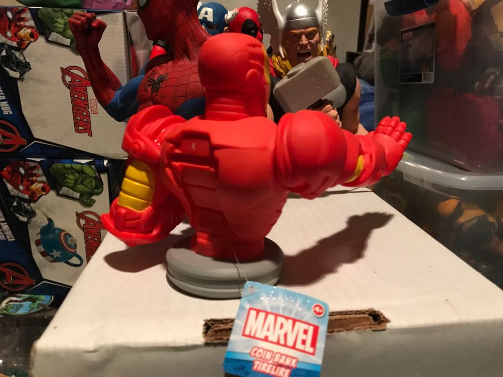 Marvel Comics Figural Bust Bank Mini - Iron Man  action figure collectible [Barcode 658382221492] - Main Image 2