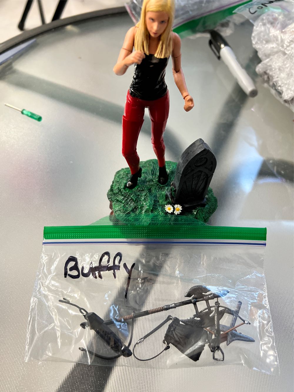 Buffy - Moore Action Collectables (Buffy) (Buffy The Vampire Slayer) action figure collectible [Barcode 661470000282] - Main Image 3