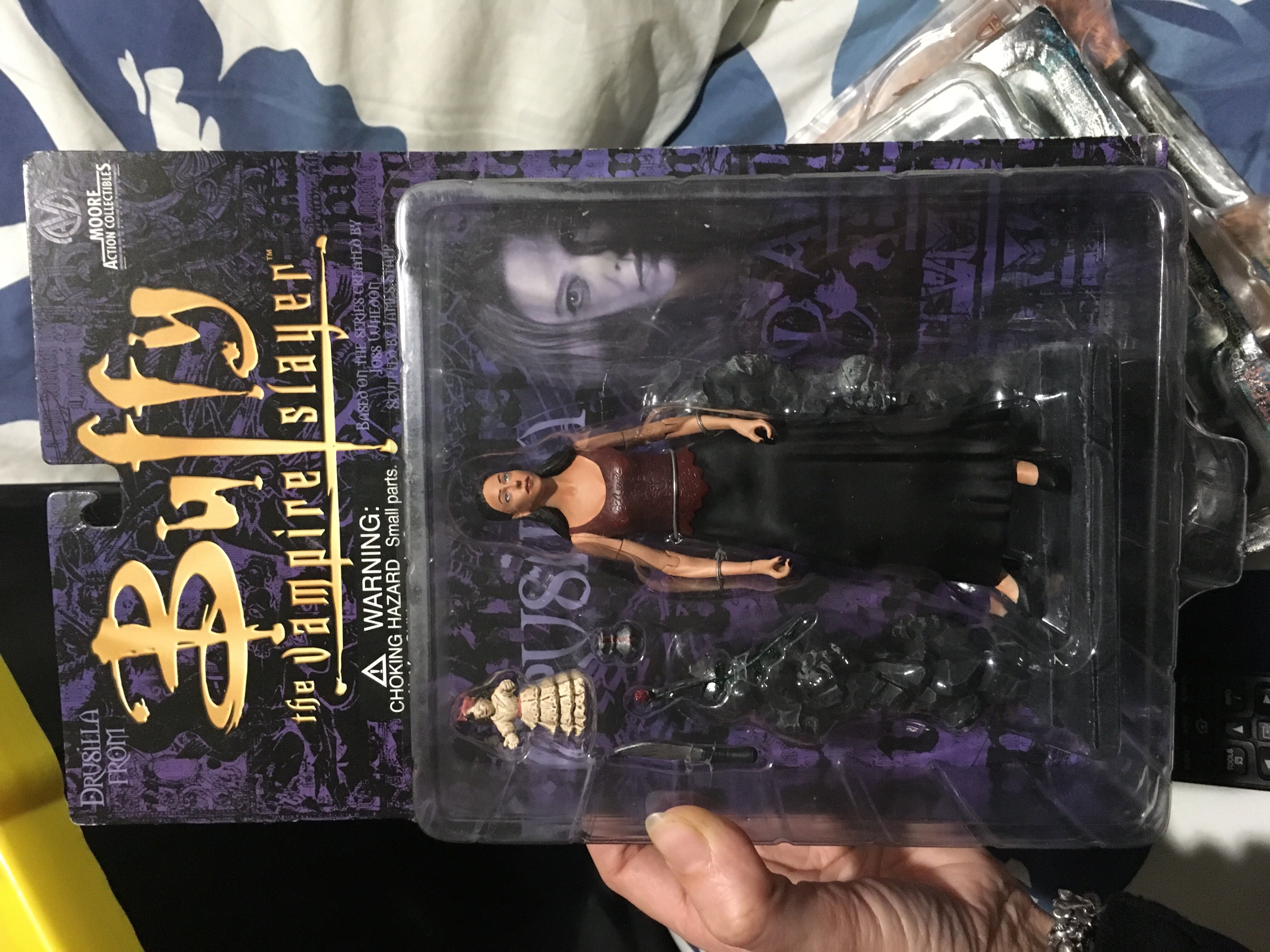 Drusilla - Buffy The Vampire Slayer - Moore Action Collectibles (Buffy The Vampire Slayer) action figure collectible [Barcode 661470010168] - Main Image 3