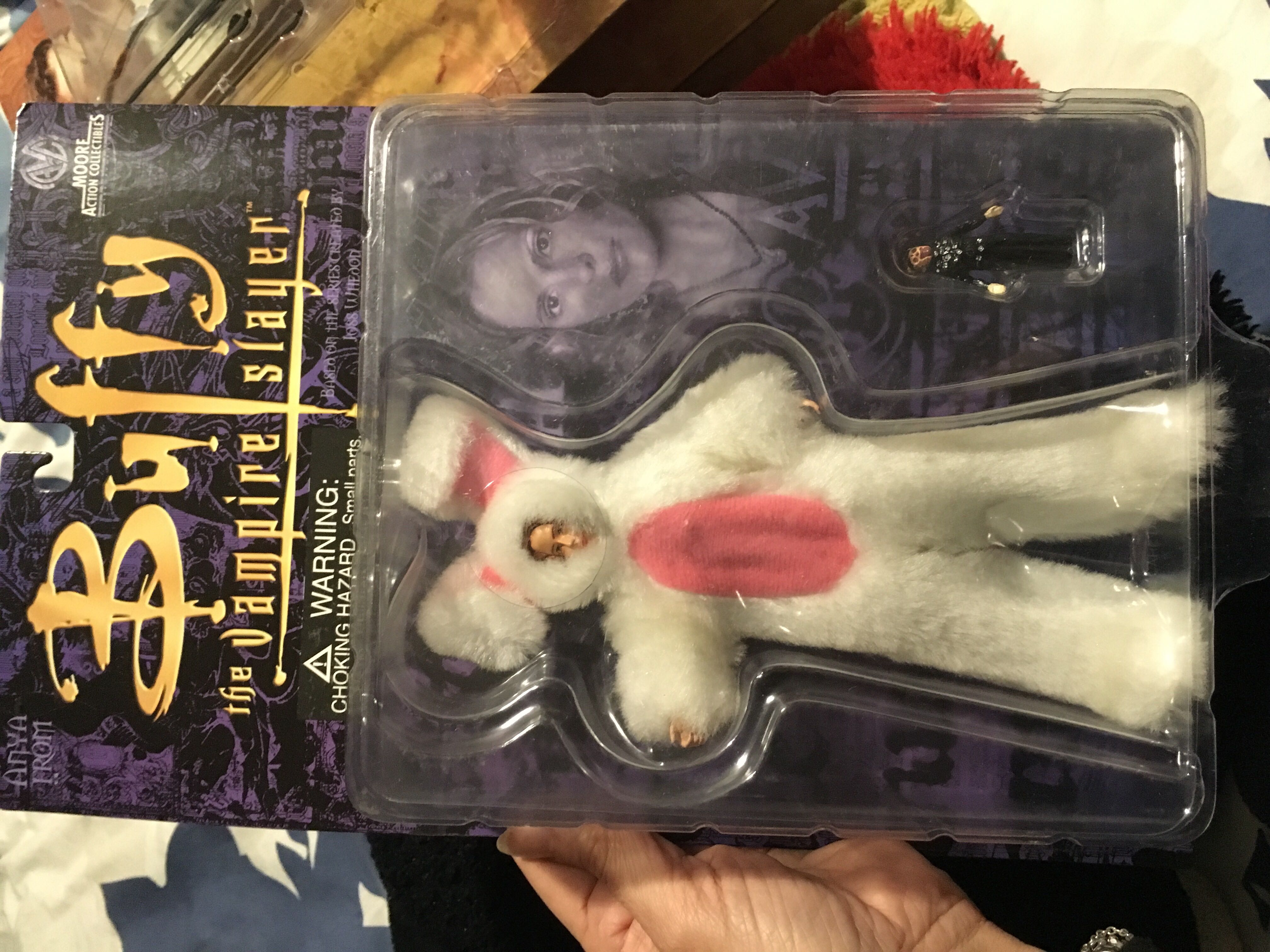 Anya (In Bunny Suit) - Buffy The Vampire Slayer - Moore Action Collectables (Buffy) (Buffy The Vampire Slayer) action figure collectible [Barcode 661470010342] - Main Image 2