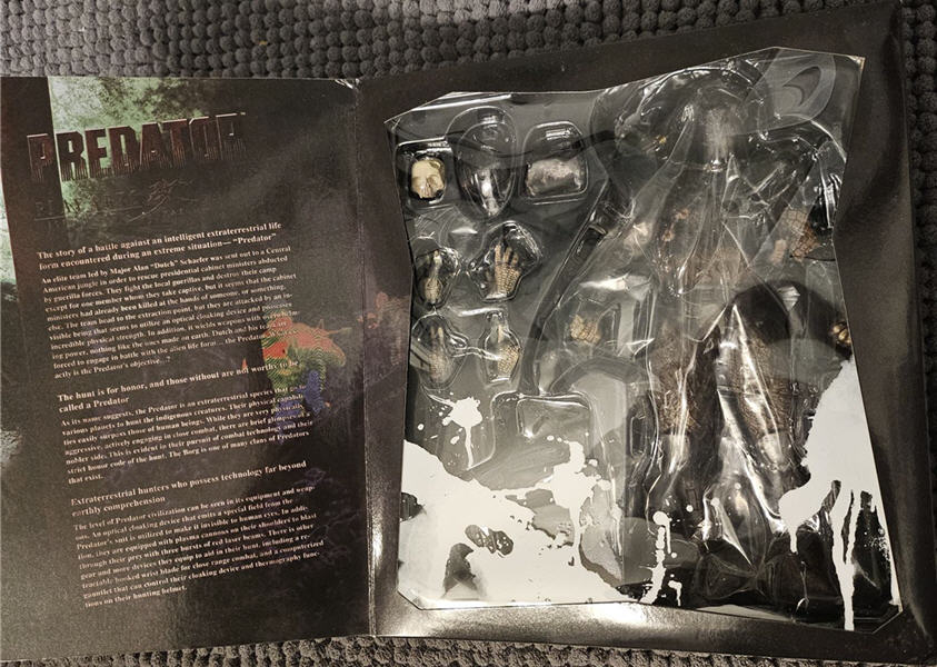 AvP Requiem: Predator 10” Figure by Play Arts Kai - Play Arts Kai (Sc-fi, Horror) action figure collectible [Barcode 662248815732] - Main Image 3