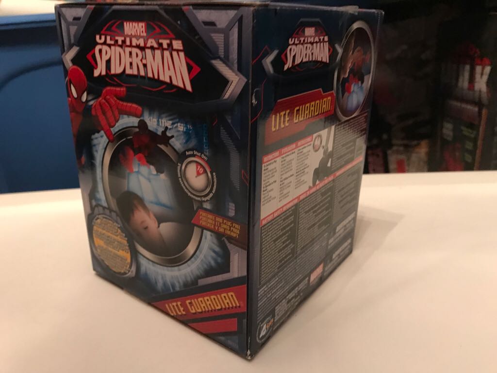 Ultimate Spiderman Light Guardian  action figure collectible [Barcode 673534399591] - Main Image 2