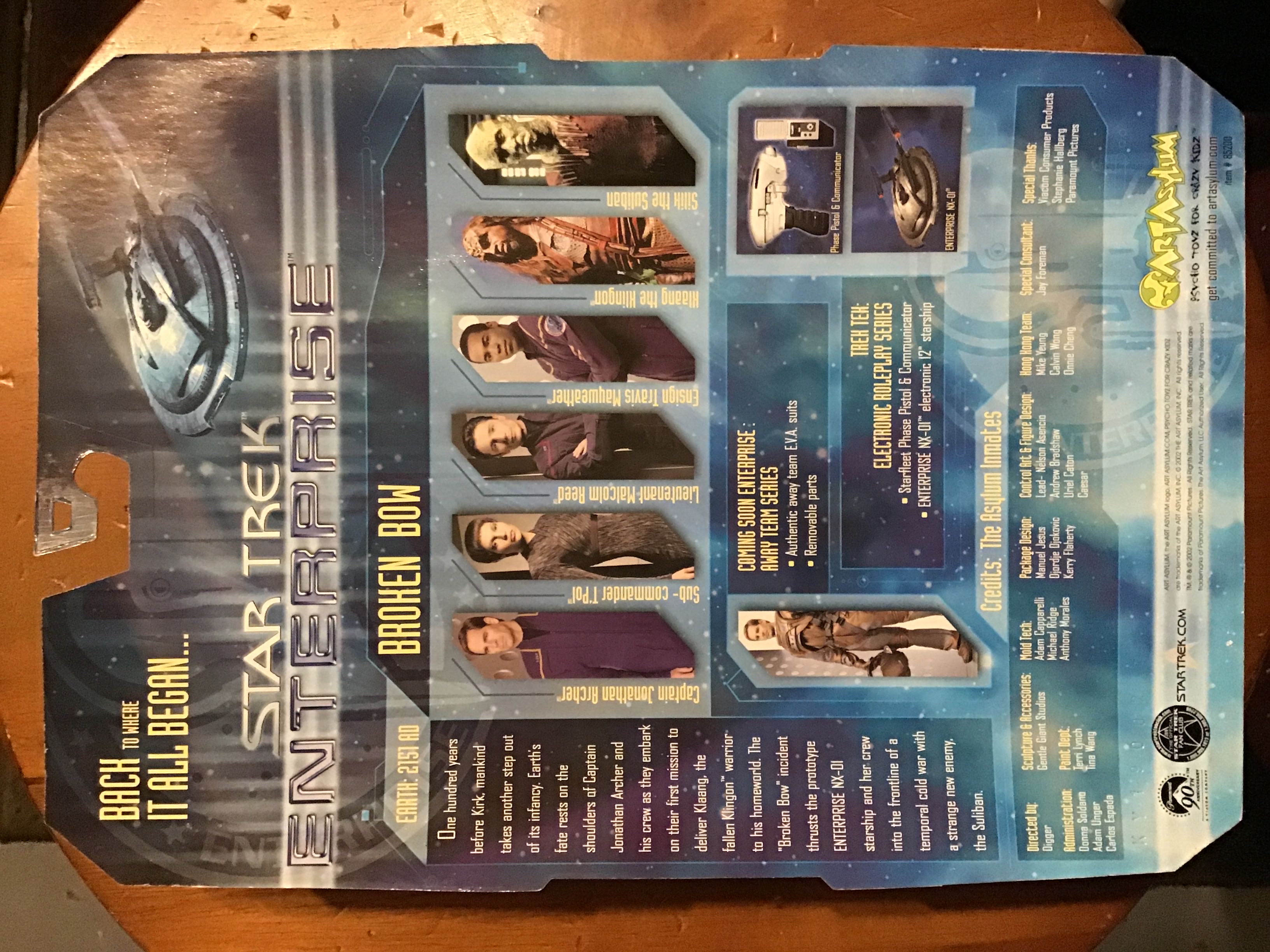 Malcolm Reed (Lieutenant) - Art Asylum (Star Trek: Enterprise) action figure collectible [Barcode 687203852041] - Main Image 3