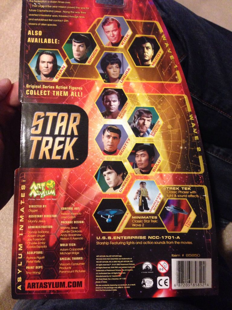 Dr. McCoy - Art Asylum (Classic Star Trek) action figure collectible [Barcode 687203858524] - Main Image 2