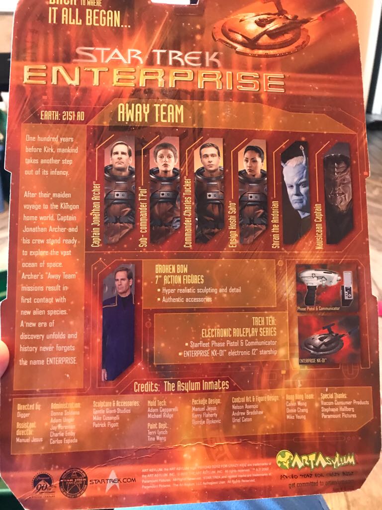 Ensign Hoshi Sato - Art Asylum (Star Trek Enterprise - Away Team) action figure collectible [Barcode 687203859033] - Main Image 2