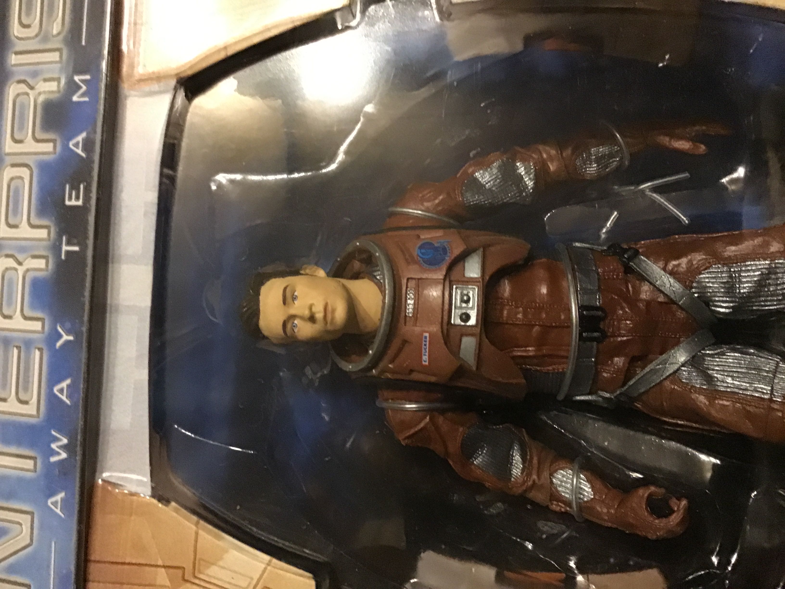 A- Commander Charles Tucker - Art Asylum (Star Trek Enterprise) action figure collectible [Barcode 687203859040] - Main Image 2