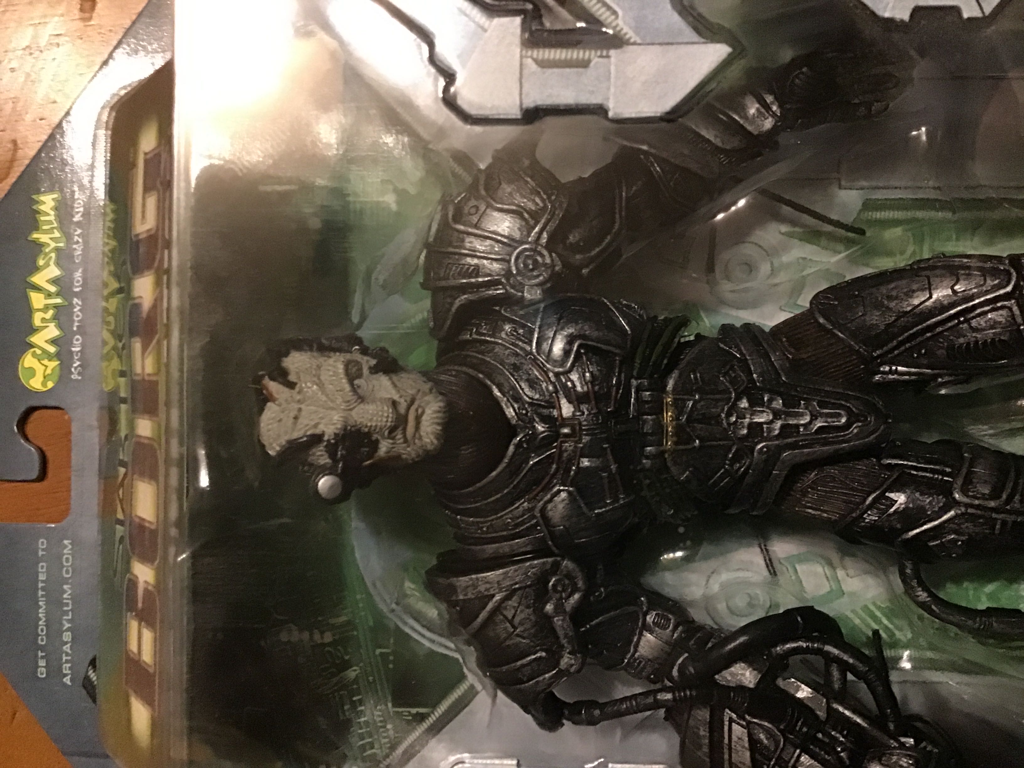 Hirogen Borg (Designation 2 of 3) - Star Trek Borg Assimilation - Art Asylum (Star Trek) action figure collectible [Barcode 687203859538] - Main Image 2